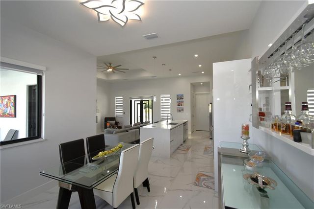 121 NW 10th AVE, Cape Coral, FL 33993