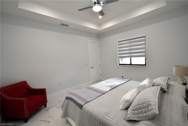 121 NW 10th AVE, Cape Coral, FL 33993