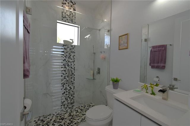 121 NW 10th AVE, Cape Coral, FL 33993