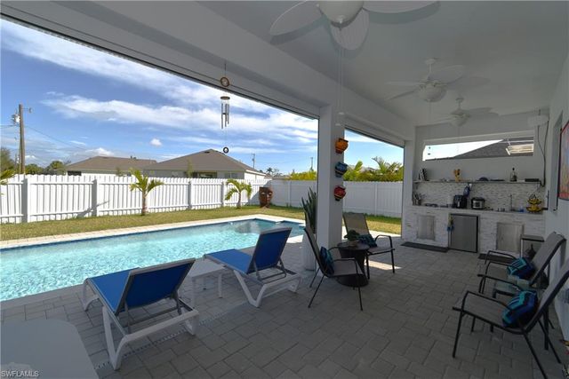 121 NW 10th AVE, Cape Coral, FL 33993