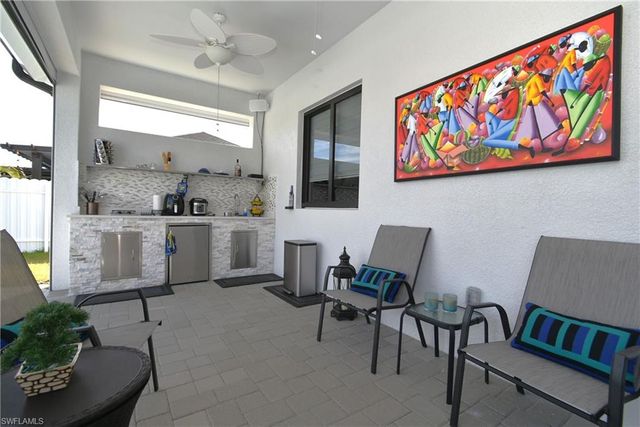 121 NW 10th AVE, Cape Coral, FL 33993