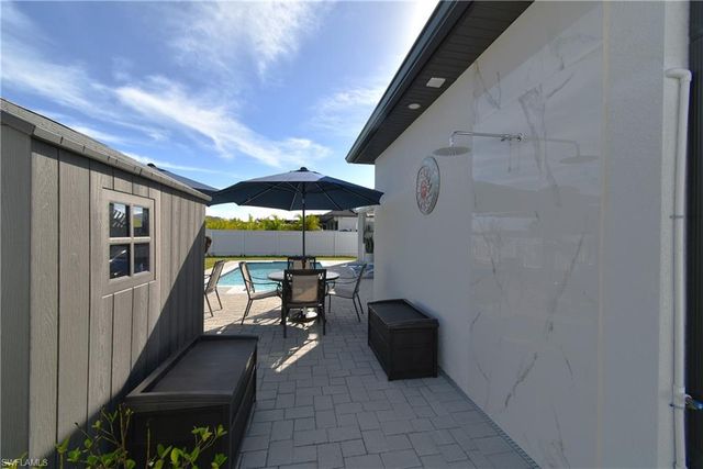 121 NW 10th AVE, Cape Coral, FL 33993