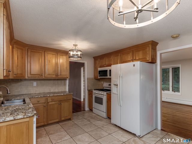 37 Salem Drive, Newington, CT 06111