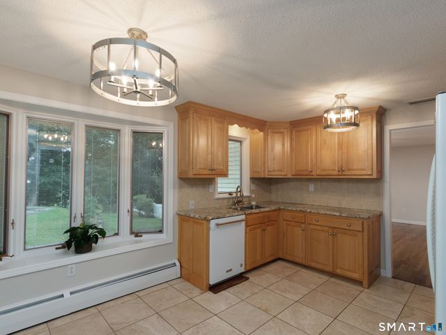 37 Salem Drive, Newington, CT 06111
