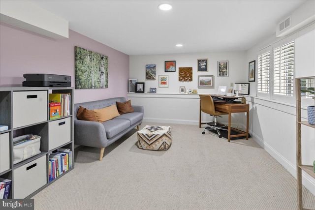 620 LAKE DR, Princeton, NJ 08540