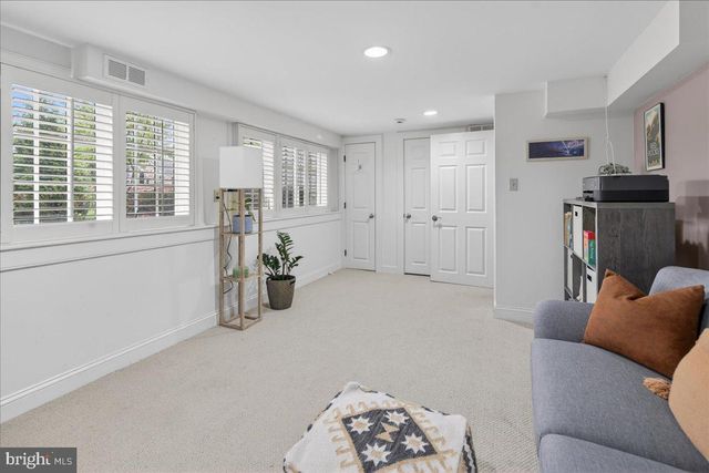 620 LAKE DR, Princeton, NJ 08540