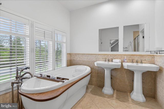 620 LAKE DR, Princeton, NJ 08540