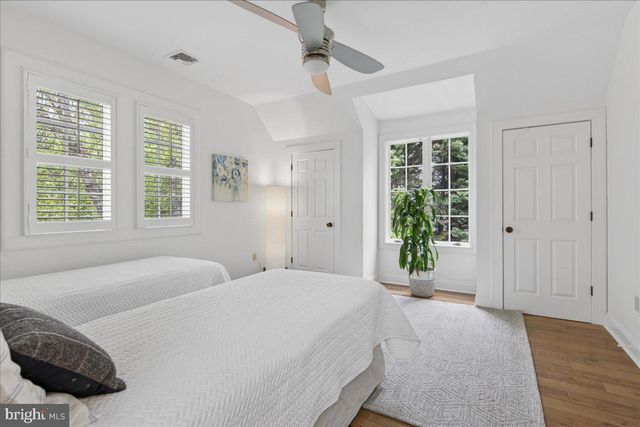 620 LAKE DR, Princeton, NJ 08540