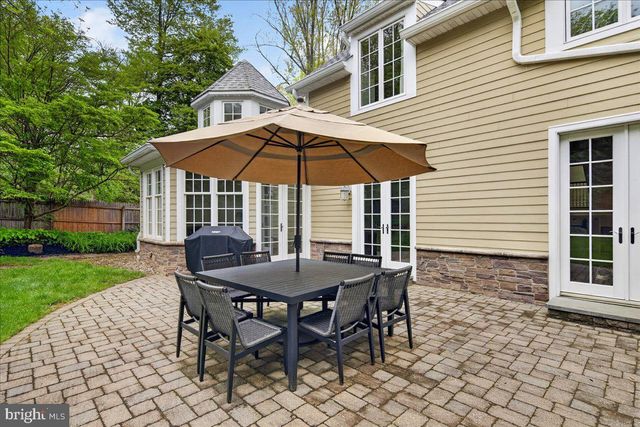 620 LAKE DR, Princeton, NJ 08540
