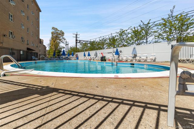 470 Halstead Avenue 6V, Harrison, NY 10528