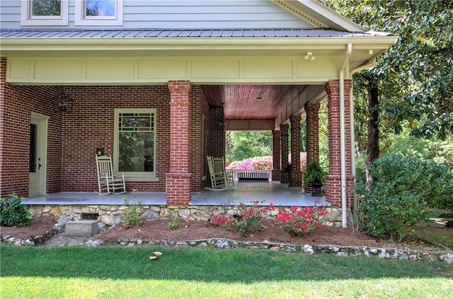 421 Boulevard Heights, Calhoun, GA 30701