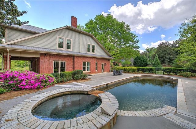 421 Boulevard Heights, Calhoun, GA 30701