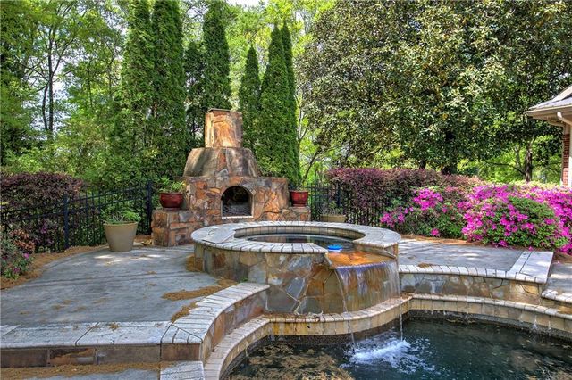 421 Boulevard Heights, Calhoun, GA 30701