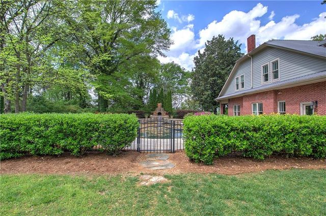 421 Boulevard Heights, Calhoun, GA 30701