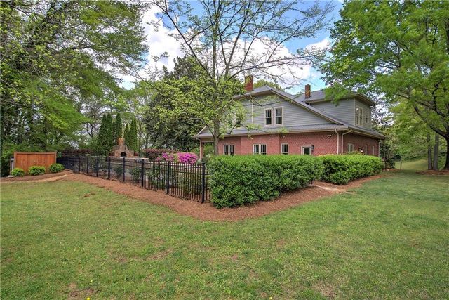 421 Boulevard Heights, Calhoun, GA 30701