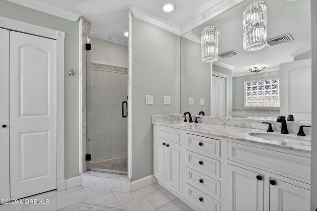 47 E Sedgwick Street, Monroe, NJ 08831