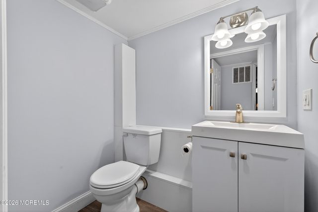 47 E Sedgwick Street, Monroe, NJ 08831