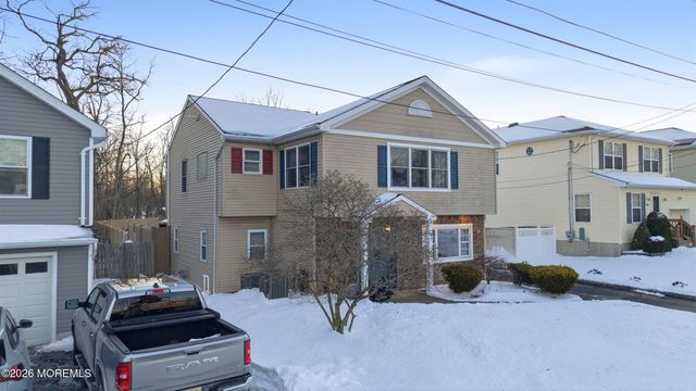 47 E Sedgwick Street, Monroe, NJ 08831