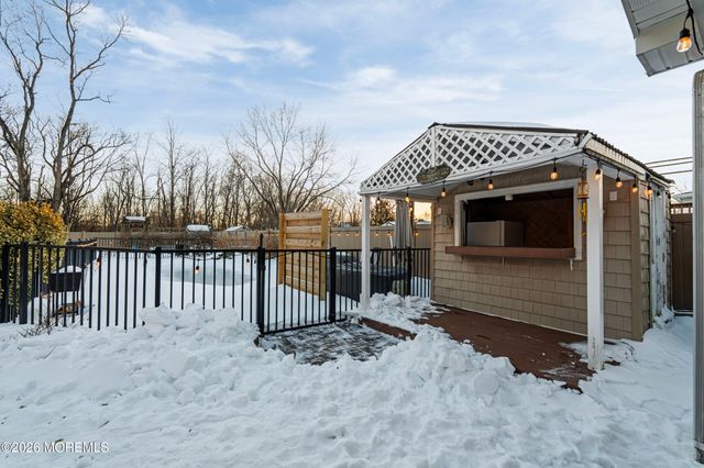 47 E Sedgwick Street, Monroe, NJ 08831