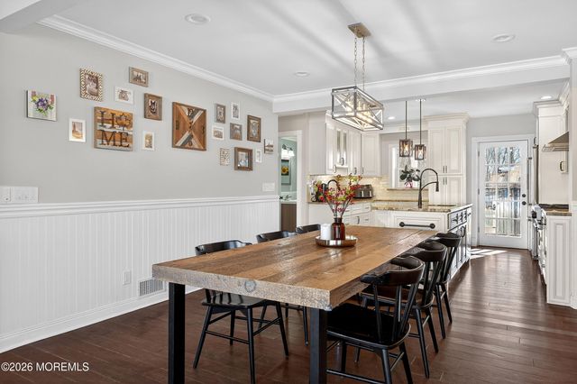 47 E Sedgwick Street, Monroe, NJ 08831