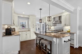 47 E Sedgwick Street, Monroe, NJ 08831