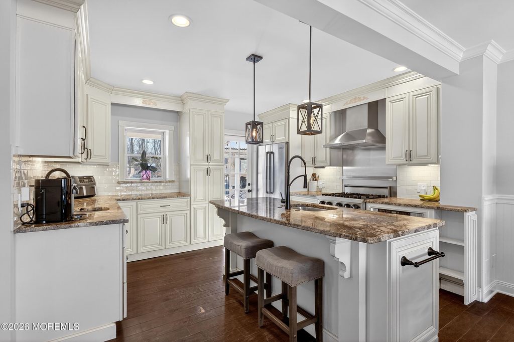 47 E Sedgwick Street, Monroe, NJ 08831