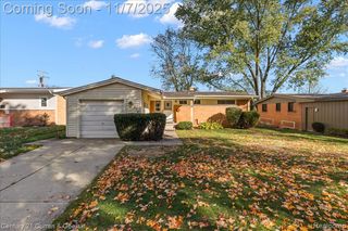 878 Brooklawn Drive, Troy, MI 48084