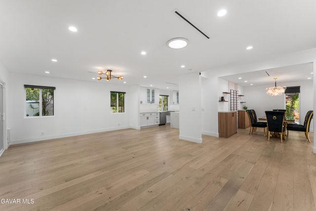 10960 Baton Rouge Avenue, Porter Ranch, CA 91326