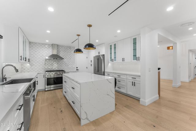 10960 Baton Rouge Avenue, Porter Ranch, CA 91326