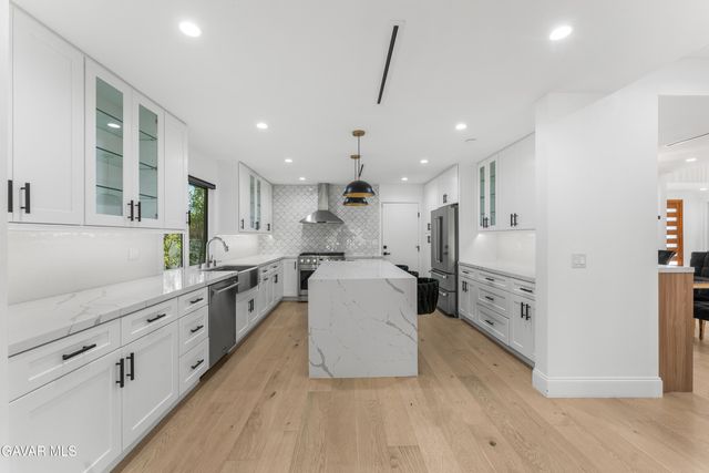 10960 Baton Rouge Avenue, Porter Ranch, CA 91326