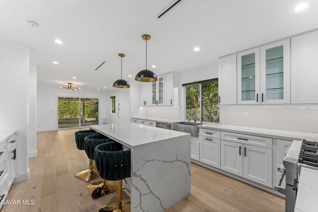 10960 Baton Rouge Avenue, Porter Ranch, CA 91326