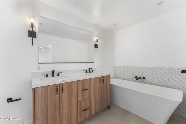 10960 Baton Rouge Avenue, Porter Ranch, CA 91326