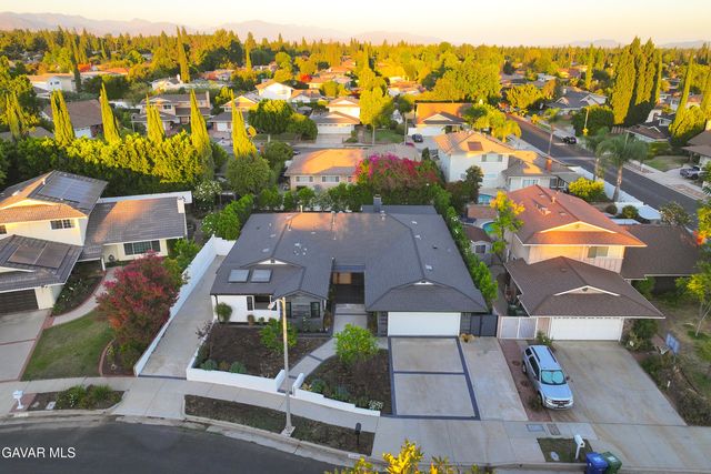 10960 Baton Rouge Avenue, Porter Ranch, CA 91326