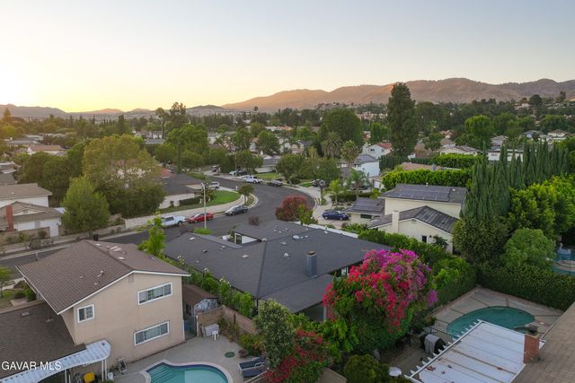 10960 Baton Rouge Avenue, Porter Ranch, CA 91326