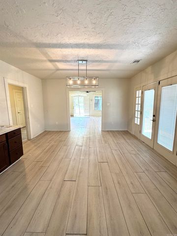 107 Archwood Street, Hot Springs, AR 71901