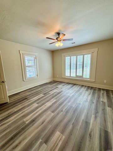 107 Archwood Street, Hot Springs, AR 71901