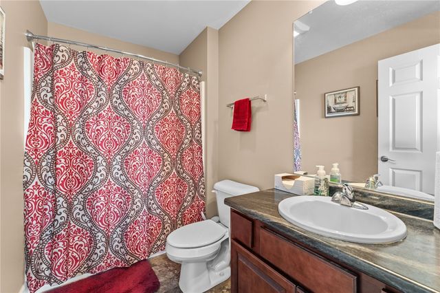 1706 Applejack Drive, Wapakoneta, OH 45895