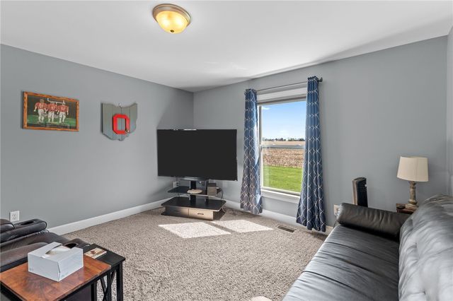 1706 Applejack Drive, Wapakoneta, OH 45895