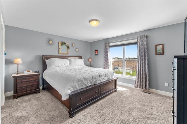 1706 Applejack Drive, Wapakoneta, OH 45895