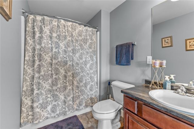 1706 Applejack Drive, Wapakoneta, OH 45895