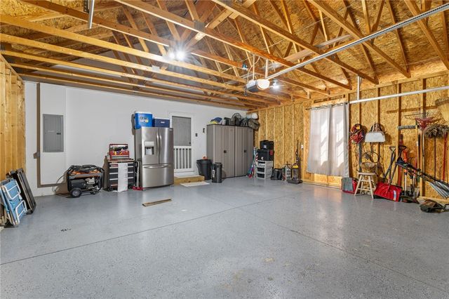 1706 Applejack Drive, Wapakoneta, OH 45895