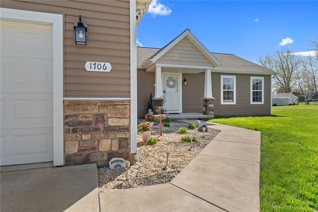 1706 Applejack Drive, Wapakoneta, OH 45895