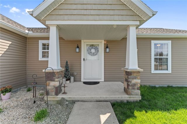 1706 Applejack Drive, Wapakoneta, OH 45895