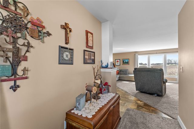 1706 Applejack Drive, Wapakoneta, OH 45895