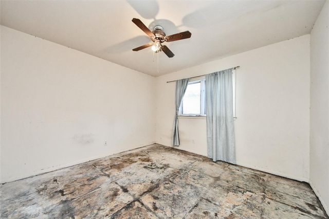 12026 Sela Ln, Houston, TX 77072