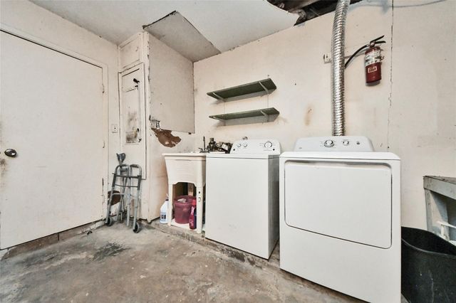 12026 Sela Ln, Houston, TX 77072