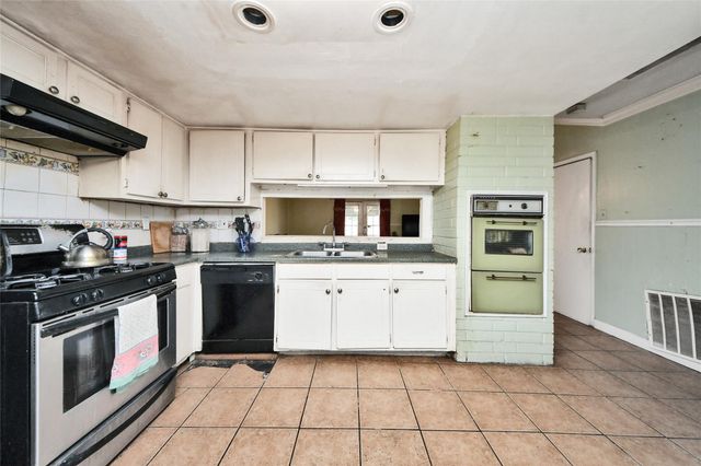 12026 Sela Ln, Houston, TX 77072