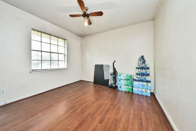 12026 Sela Ln, Houston, TX 77072