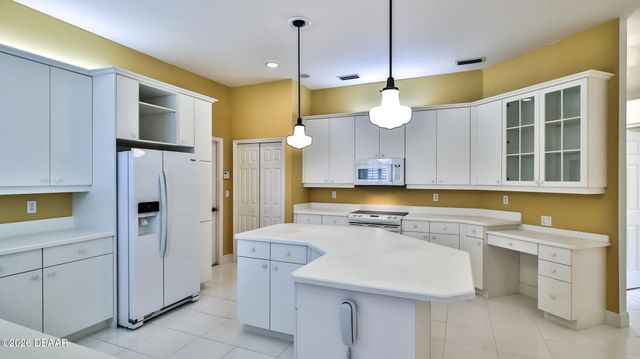 3148 Doral Drive, Port Orange, FL 32128