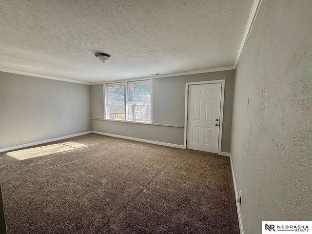 3910 Worthington Avenue, Lincoln, NE 68502
